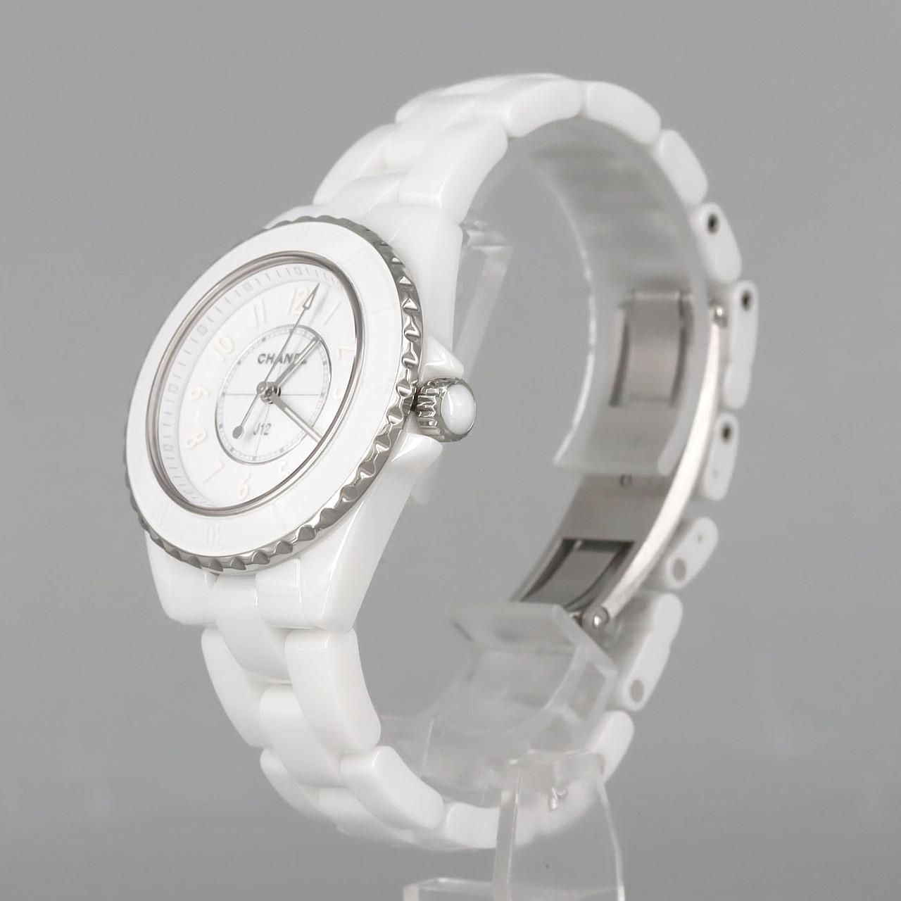 Chanel Phantom 33 mm Ceramic Quartz Watch — view 2