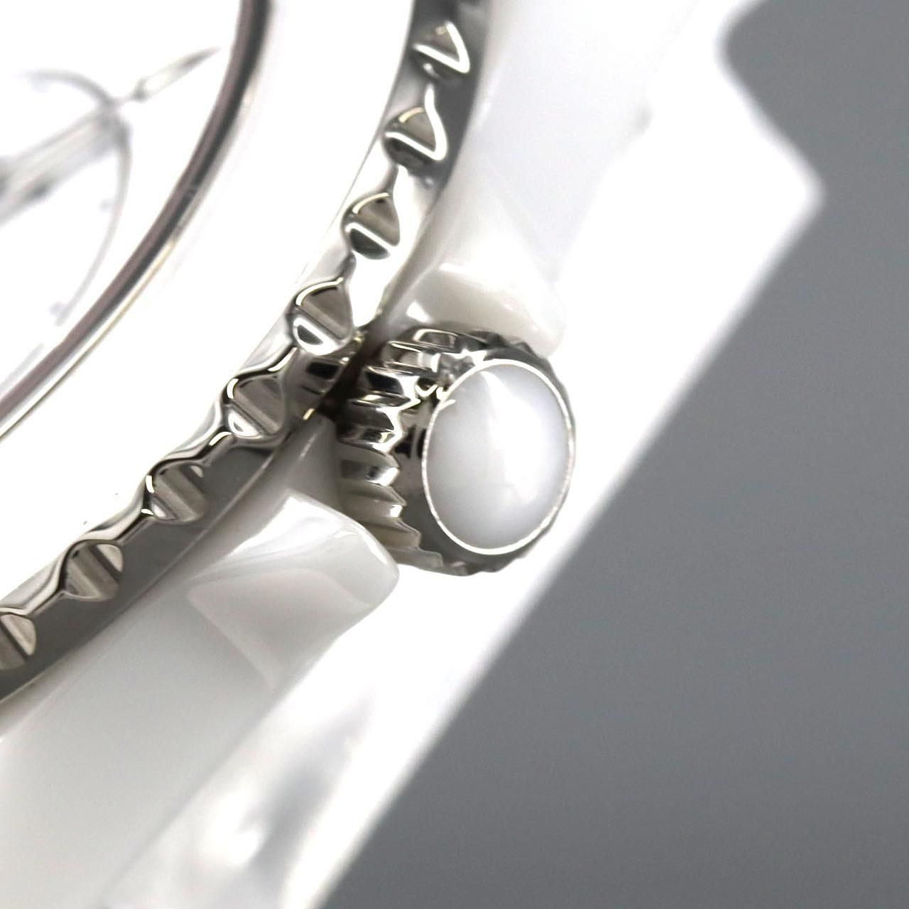Chanel Phantom 33 mm Ceramic Quartz Watch — view 4
