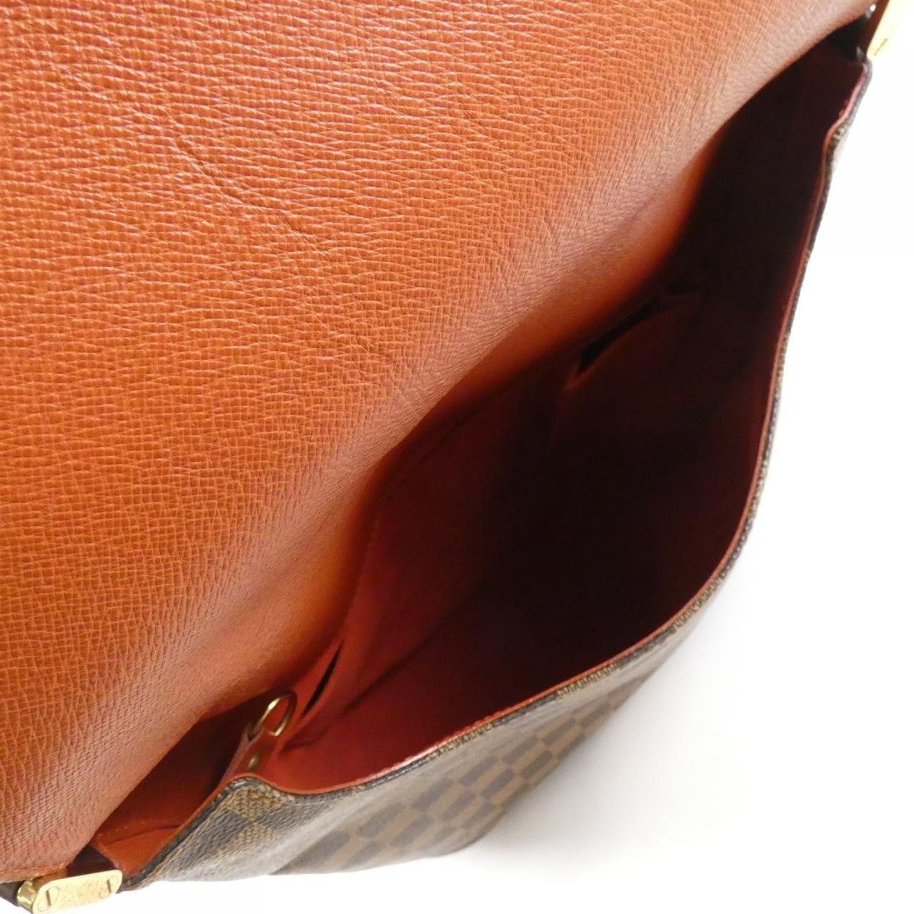 Louis Vuitton Damier Musette Shoulder Bag — view 7