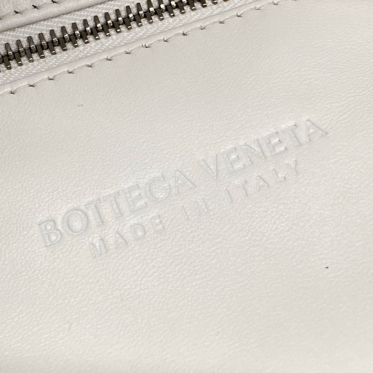 Bottega Veneta Shoulder Bag the Body Pouch White Gathered Leather — view 9