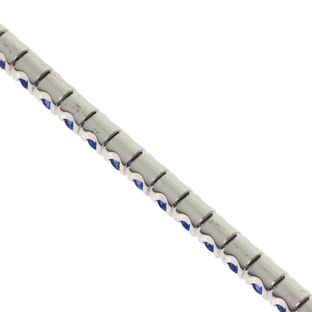 Cartier Essential Line Sapphire Bracelet 18k White Gold — view 8
