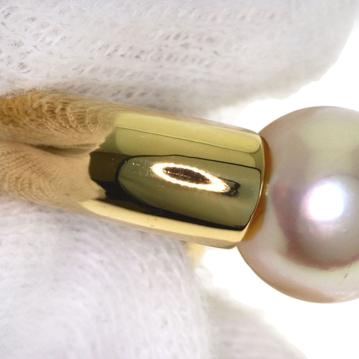 Cartier Pearl Pendant Top 18k Yellow Gold — view 6