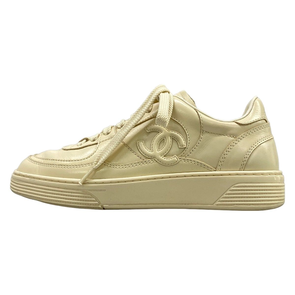 Chanel Sneakers 36 Ivory CC Logo Leather