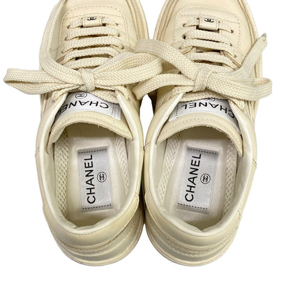 Chanel Sneakers 36 Ivory CC Logo Leather — view 7