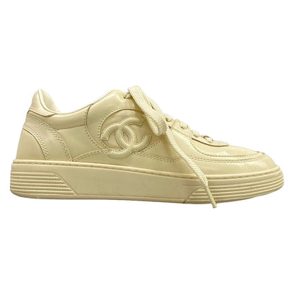 Chanel Sneakers 36 Ivory CC Logo Leather — view 4