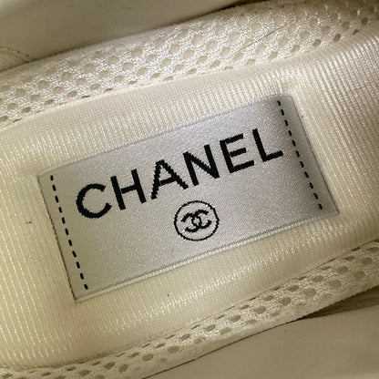 Chanel Sneakers 36 Ivory CC Logo Leather — view 9