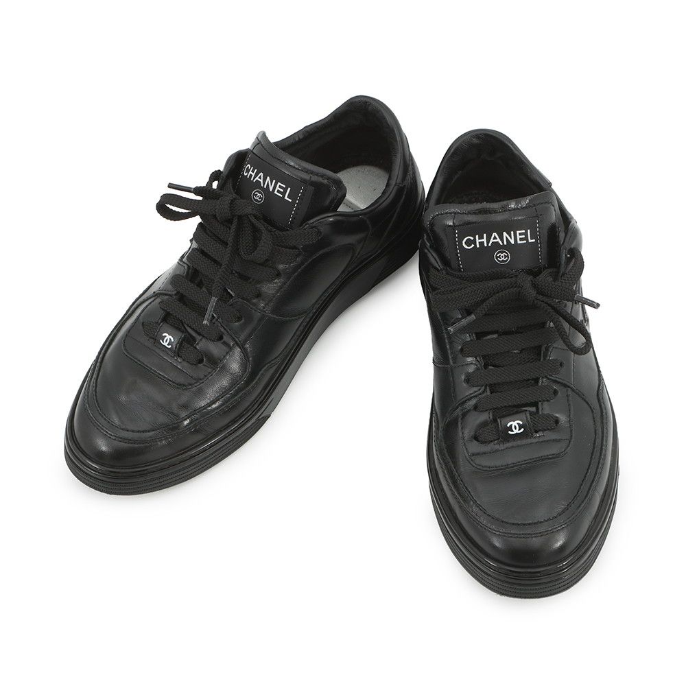 Chanel Sneakers CC Logo 38 Calfskin Shoes Black