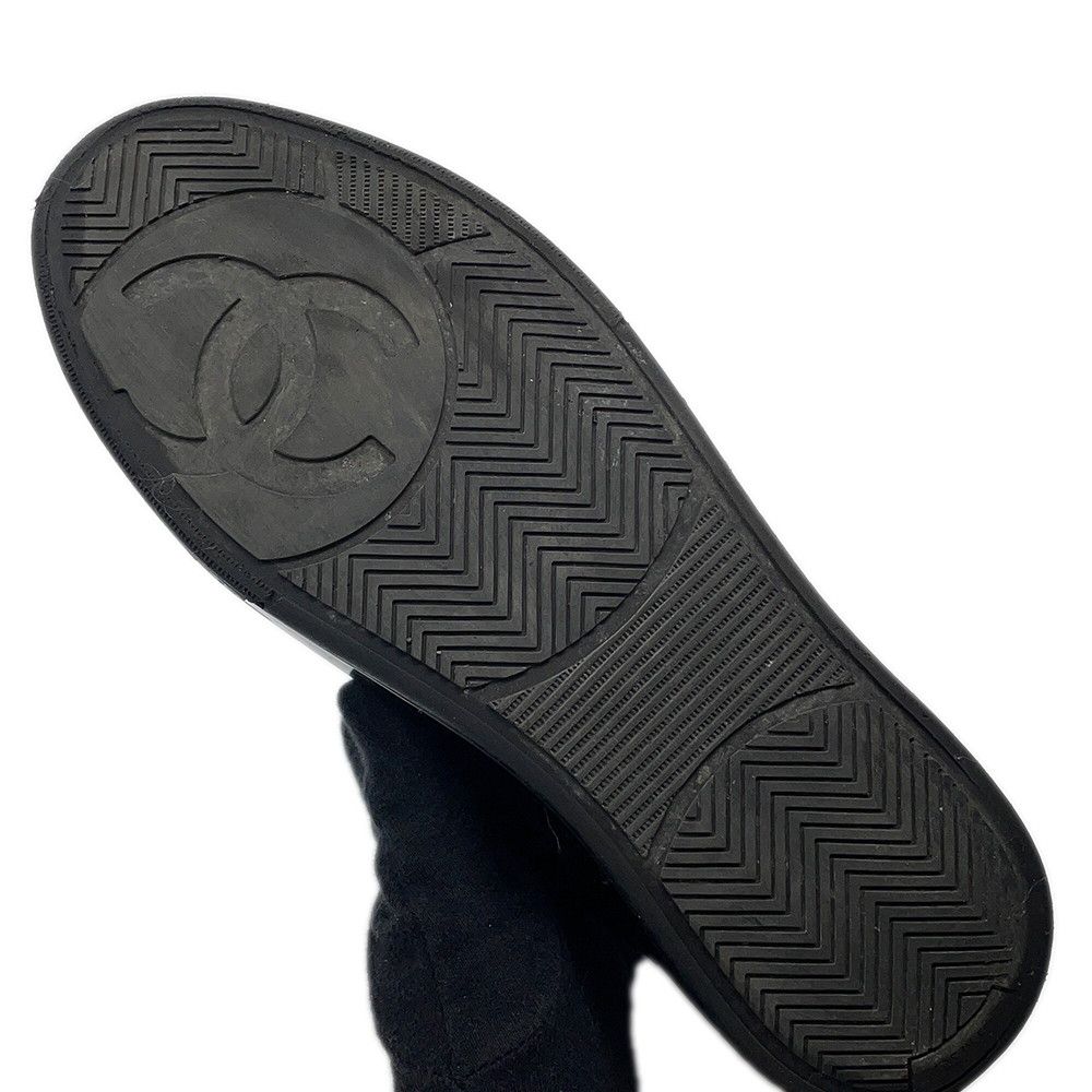 Chanel Sneakers CC Logo 38 Calfskin Shoes Black — view 8