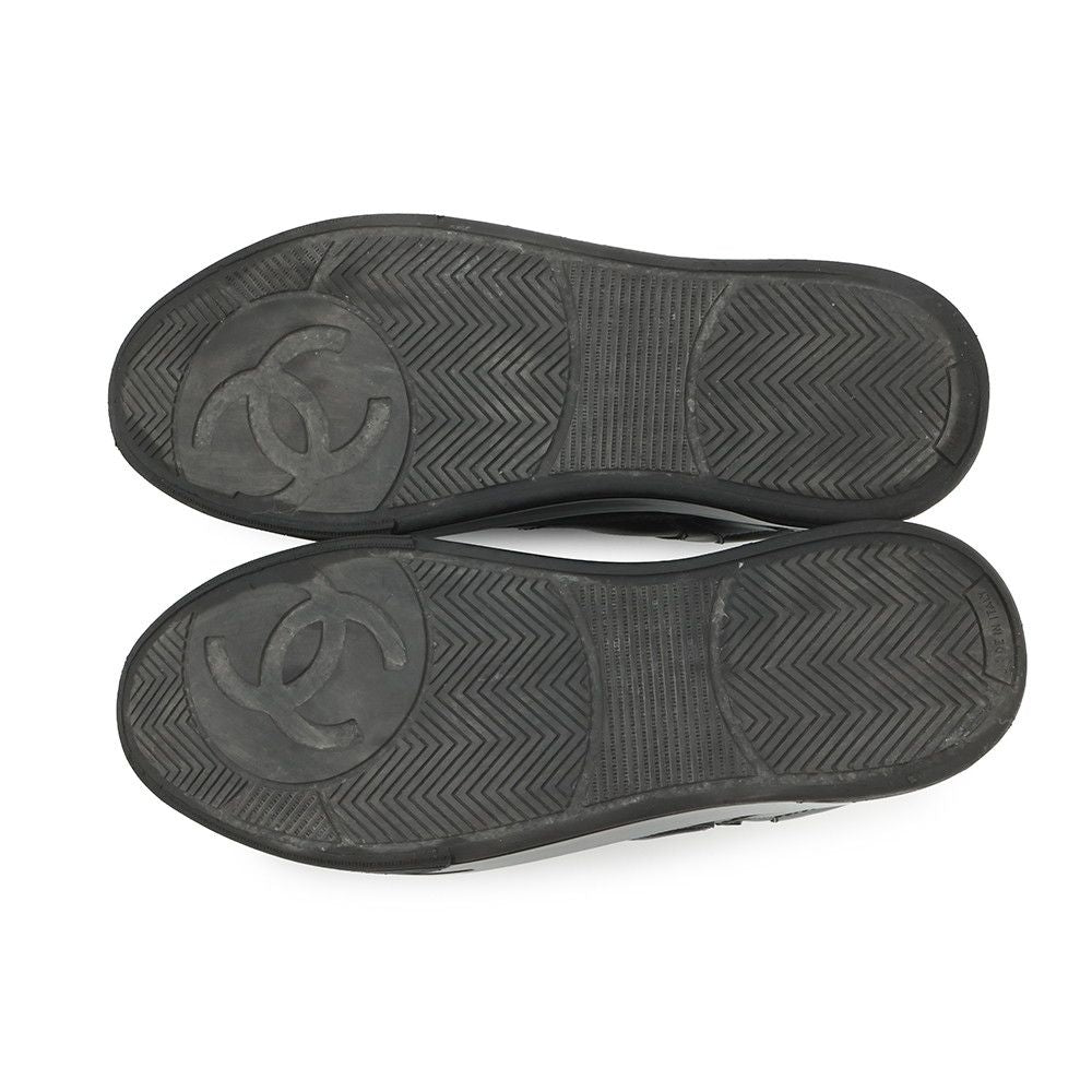 Chanel Sneakers CC Logo 38 Calfskin Shoes Black — view 4
