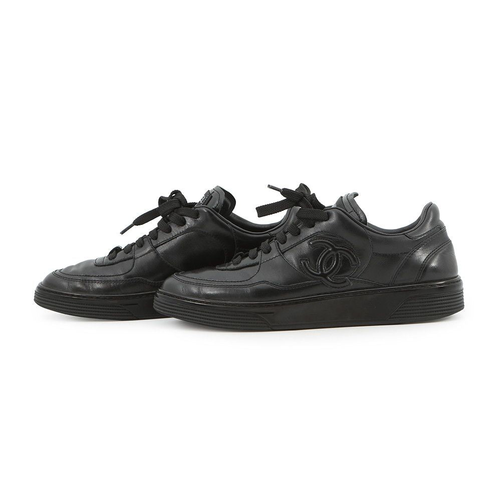 Chanel Sneakers CC Logo 38 Calfskin Shoes Black — view 2
