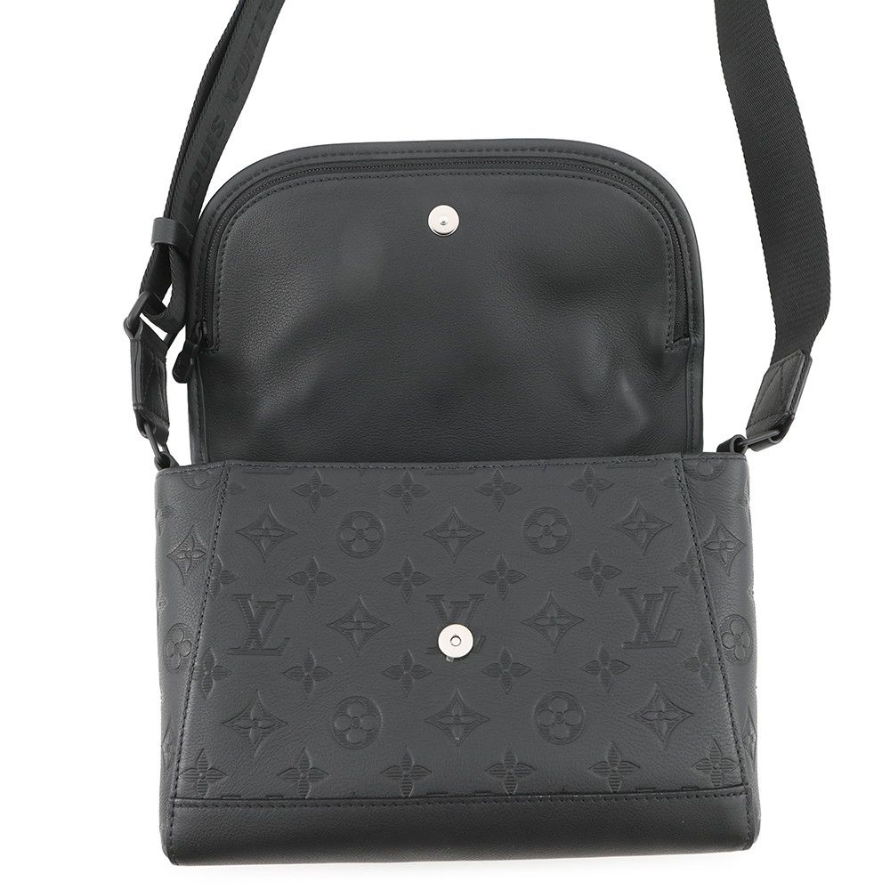Louis Vuitton Shoulder Bag Monogram Shadow Pulse Messenger Black — view 5