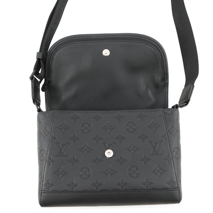 Louis Vuitton Shoulder Bag Monogram Shadow Pulse Messenger Black — view 5