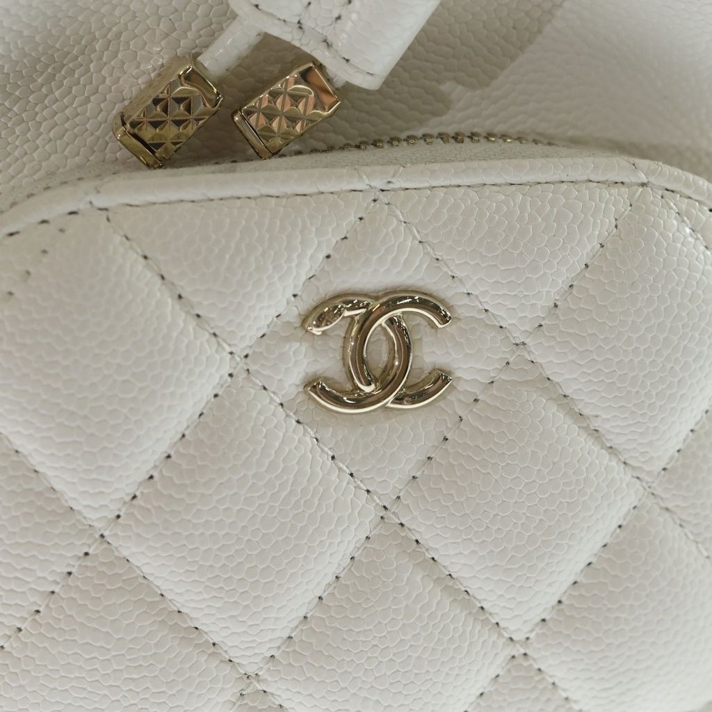 Chanel Quilted 2-Way Shoulder Bag Chain White Caviar Leather Gold — view 5