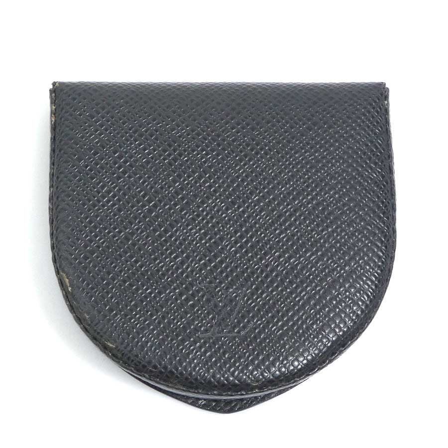 Louis Vuitton Coin Case Taiga Porte Monet Cuvette
