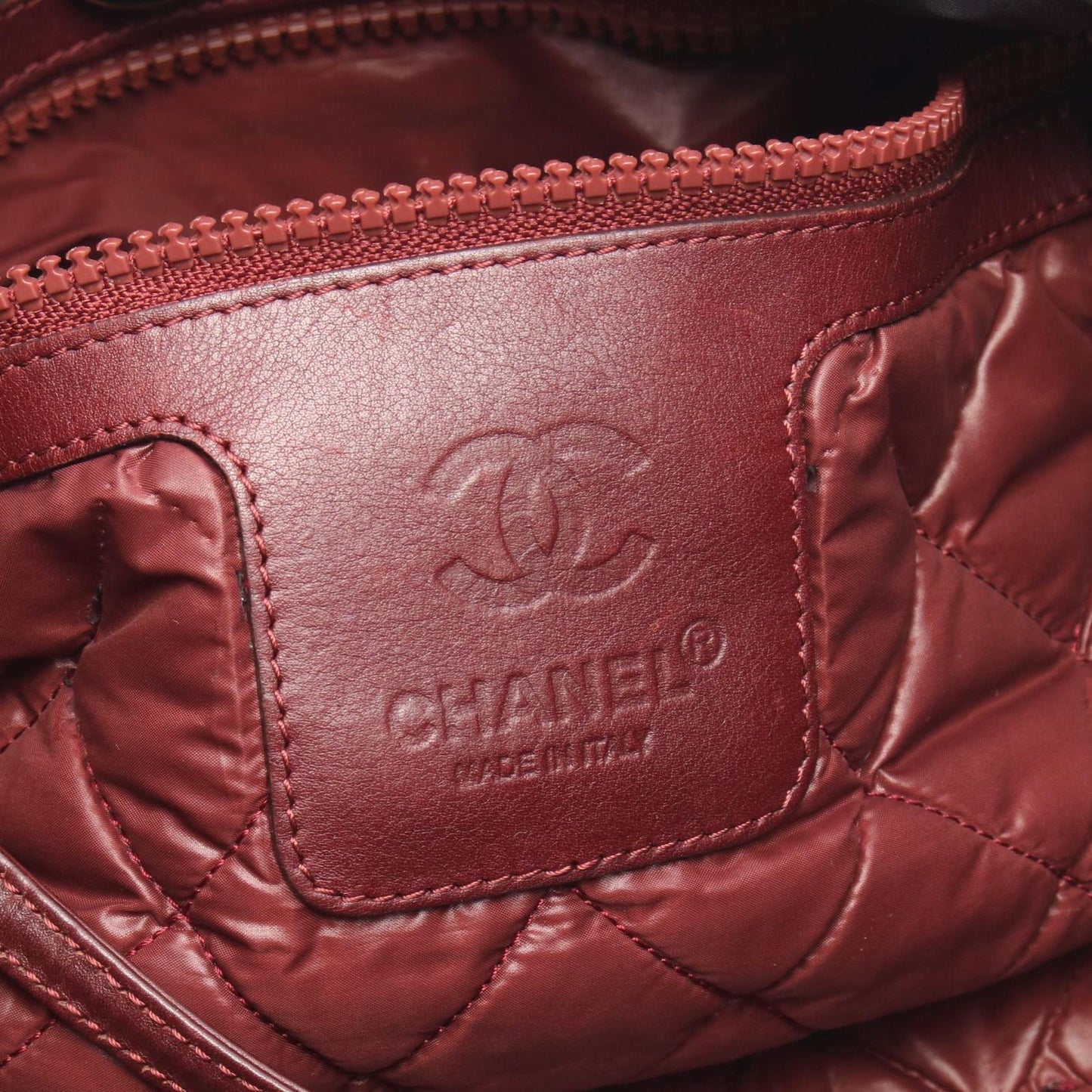Chanel Tote Coco Cocoon MM Reversible Black Nylon Leather — view 4