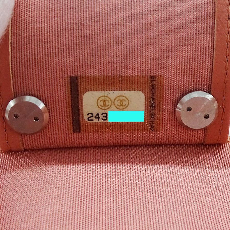Chanel Key Case Caviar Leather 4 Rows Salmon Pink Silver CC Logo Key Holder — view 7