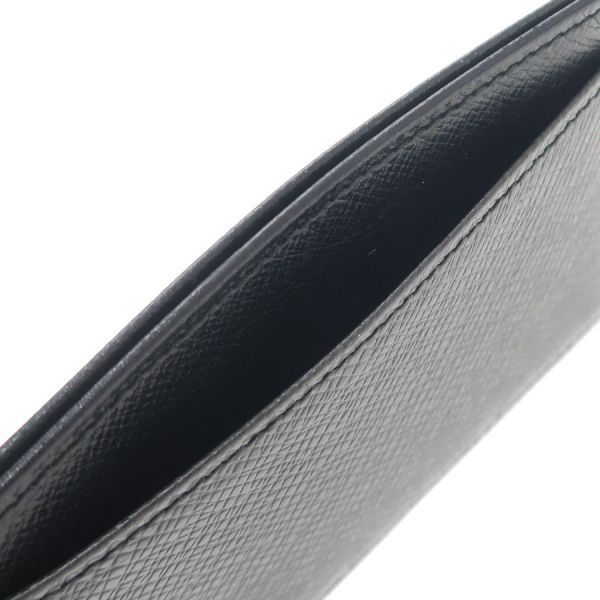 Louis Vuitton Taiga Portobier Carte Sample Shoulder Bag — view 7