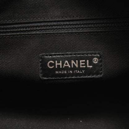 Chanel Shoulder Bag Leather Quilted CC Logo — view 9