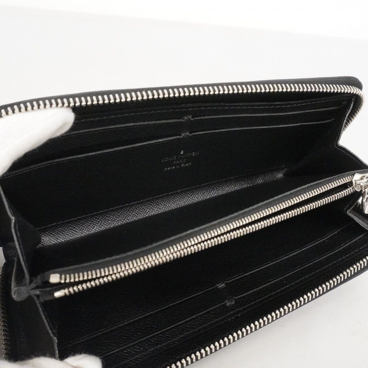 Louis Vuitton Wallet Epi Portefeuille Clemence Noir — view 3