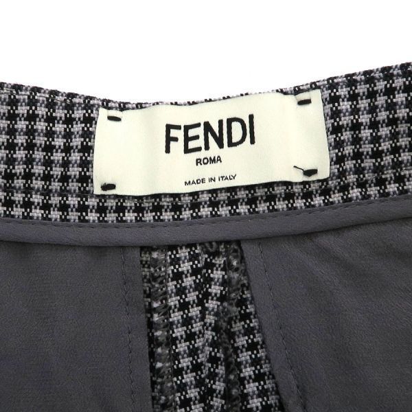 Fendi Shorts White — view 7