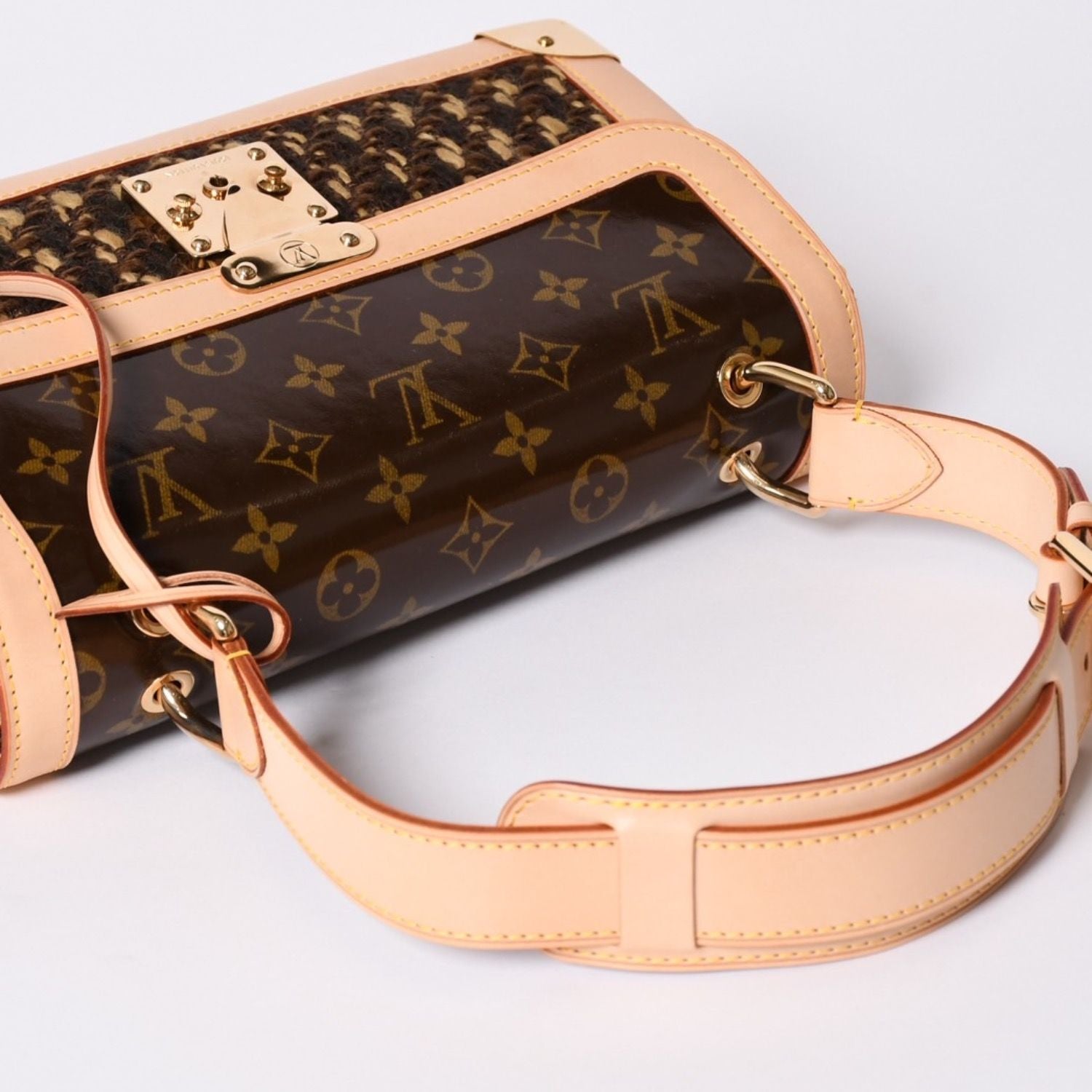 Louis Vuitton Monogram Tweedy Shoulder Bag World Limited Pieces Brown Gold — view 5
