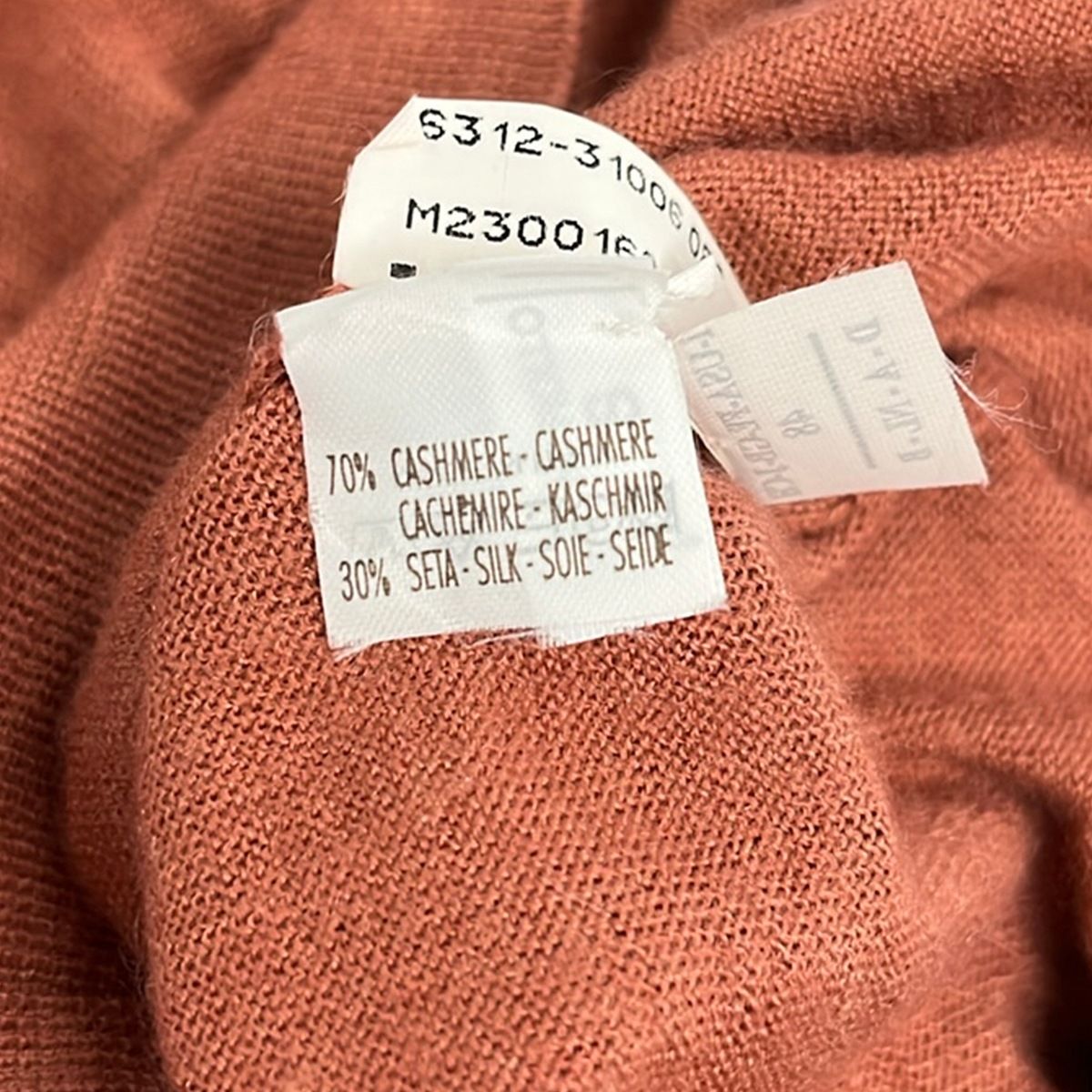 Brunello Cucinelli Long Sleeve Sweater 48 M Pink Light Gray Neck Cashmere Silk — view 4