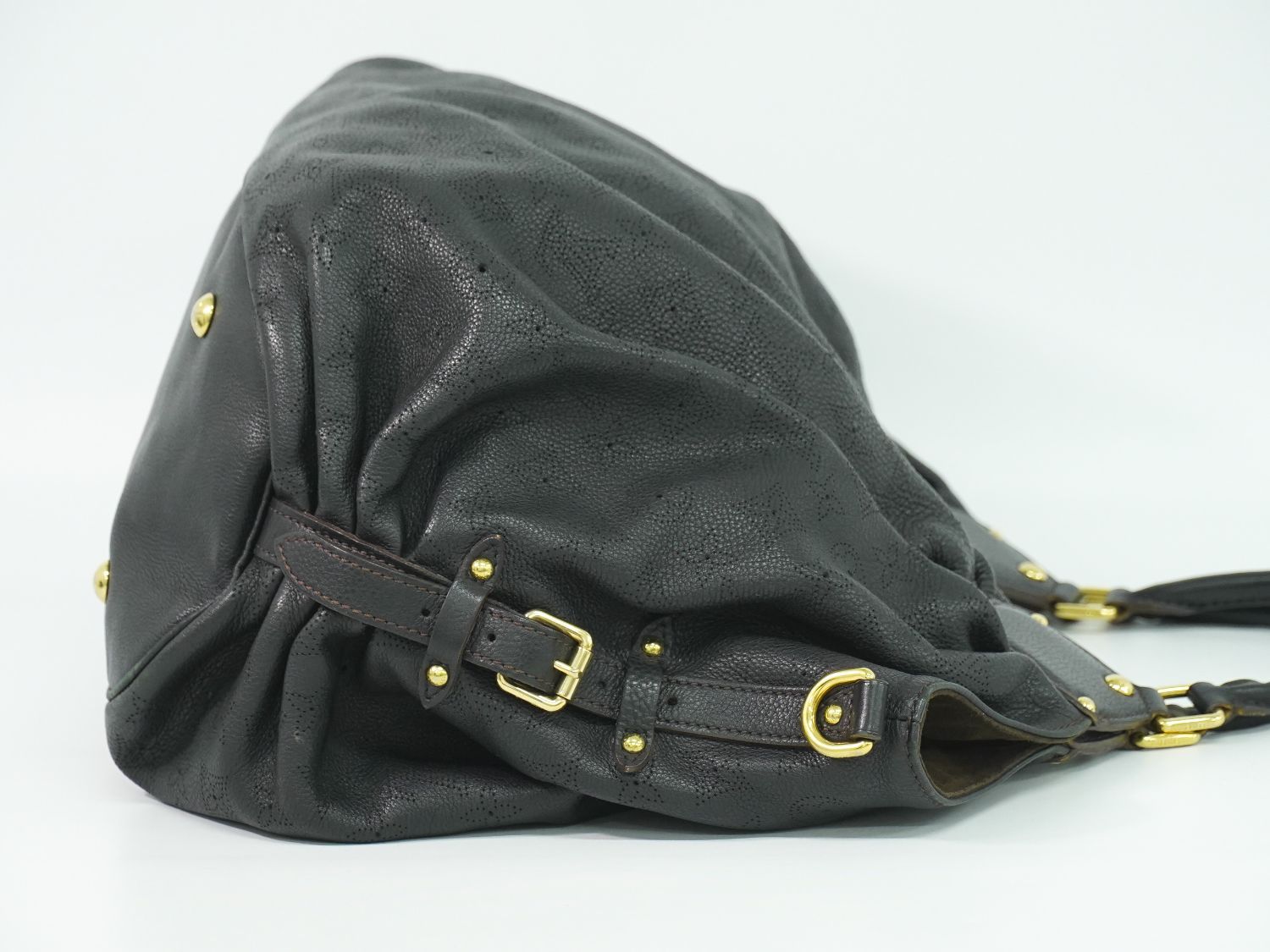 Louis Vuitton LV Mahina XL Leather Shoulder Bag Noir Black — view 4