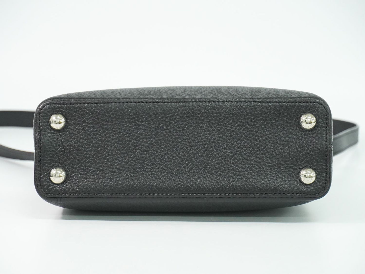 Louis Vuitton LV Capucines BB Taurillon Leather 2-Way Shoulder Bag Noir — view 3