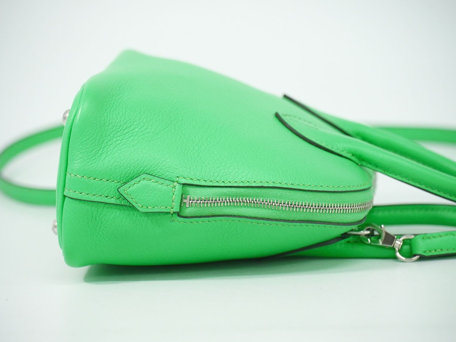 Hermes Bolide Mini 2-Way Shoulder Bag Leather Green — view 4