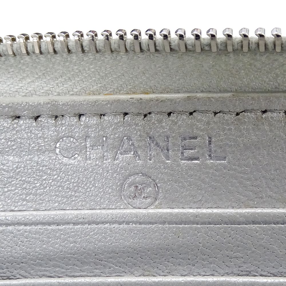 Chanel Wallet Compact Caviar Leather Quilted Silver CC Logo — view 9