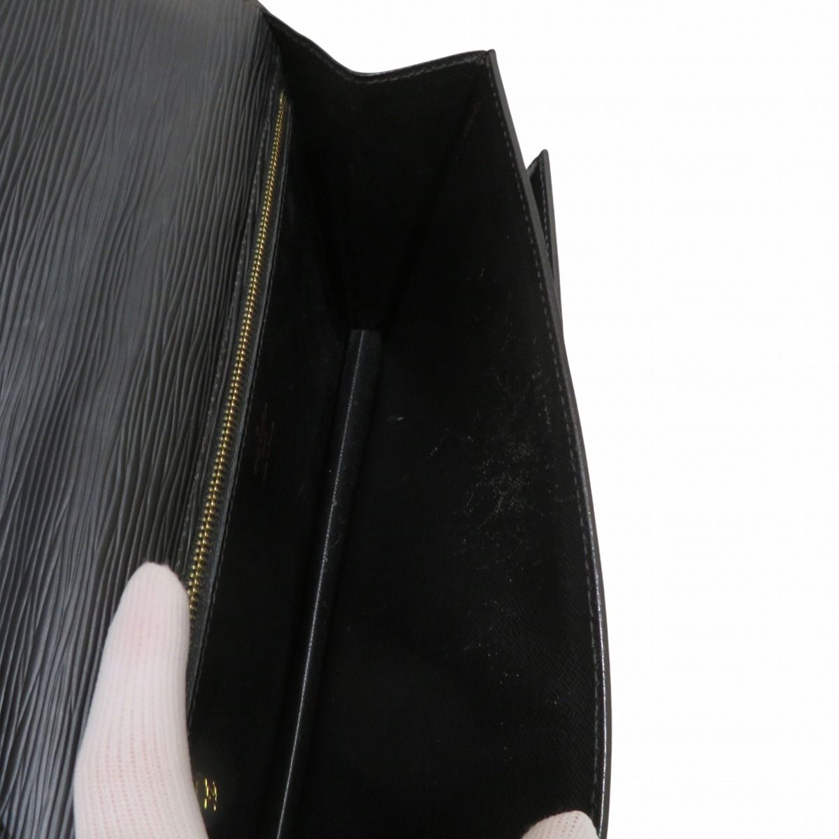 Louis Vuitton Series Dragonne Epi Second Bag Leather — view 6