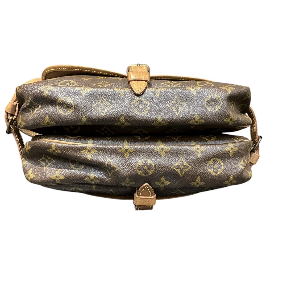 Louis Vuitton Saumur 30 Monogram Shoulder Bag Leather — view 3