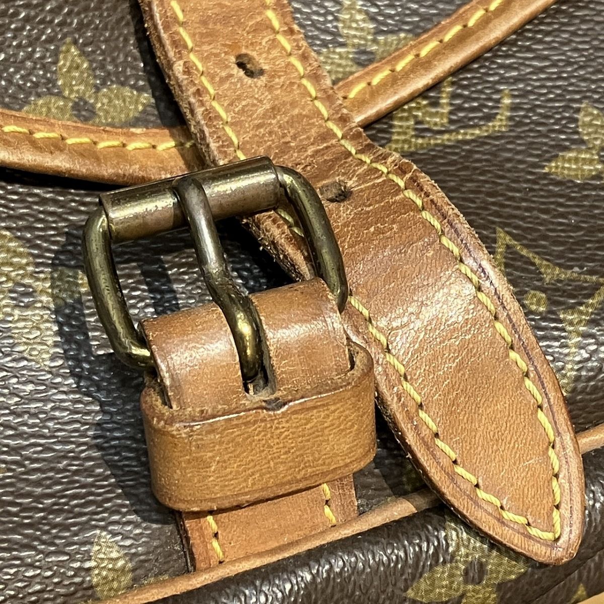 Louis Vuitton Saumur 30 Monogram Shoulder Bag Leather — view 7