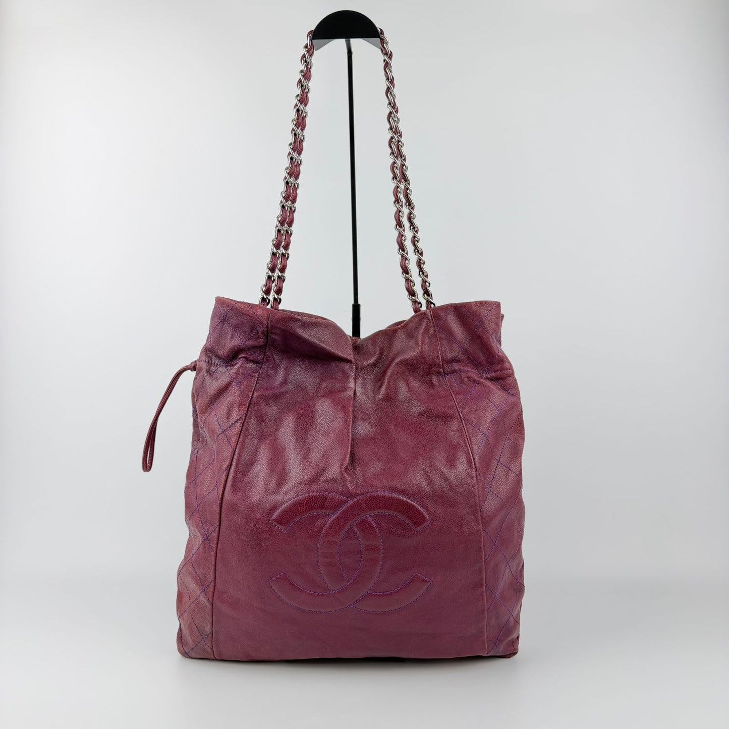 Chanel CC Logo Chain Shoulder Bag Tote Red Caviar Leather Vintage — view 2