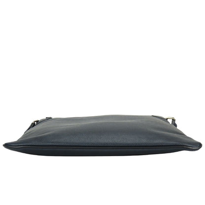 Louis Vuitton Shoulder Bag Sasha Taiga Dark Navy Crossbody Daily Use — view 4