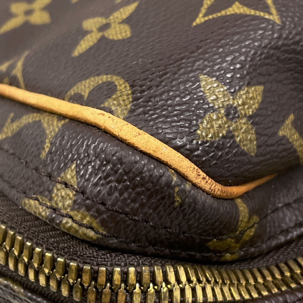 Louis Vuitton Alize de Poche Boston Bag 2-Way Monogram Brown — view 3