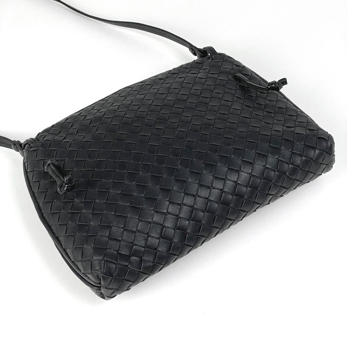 Bottega Veneta Intrecciato Nodini Shoulder Bag Leather Black — view 2