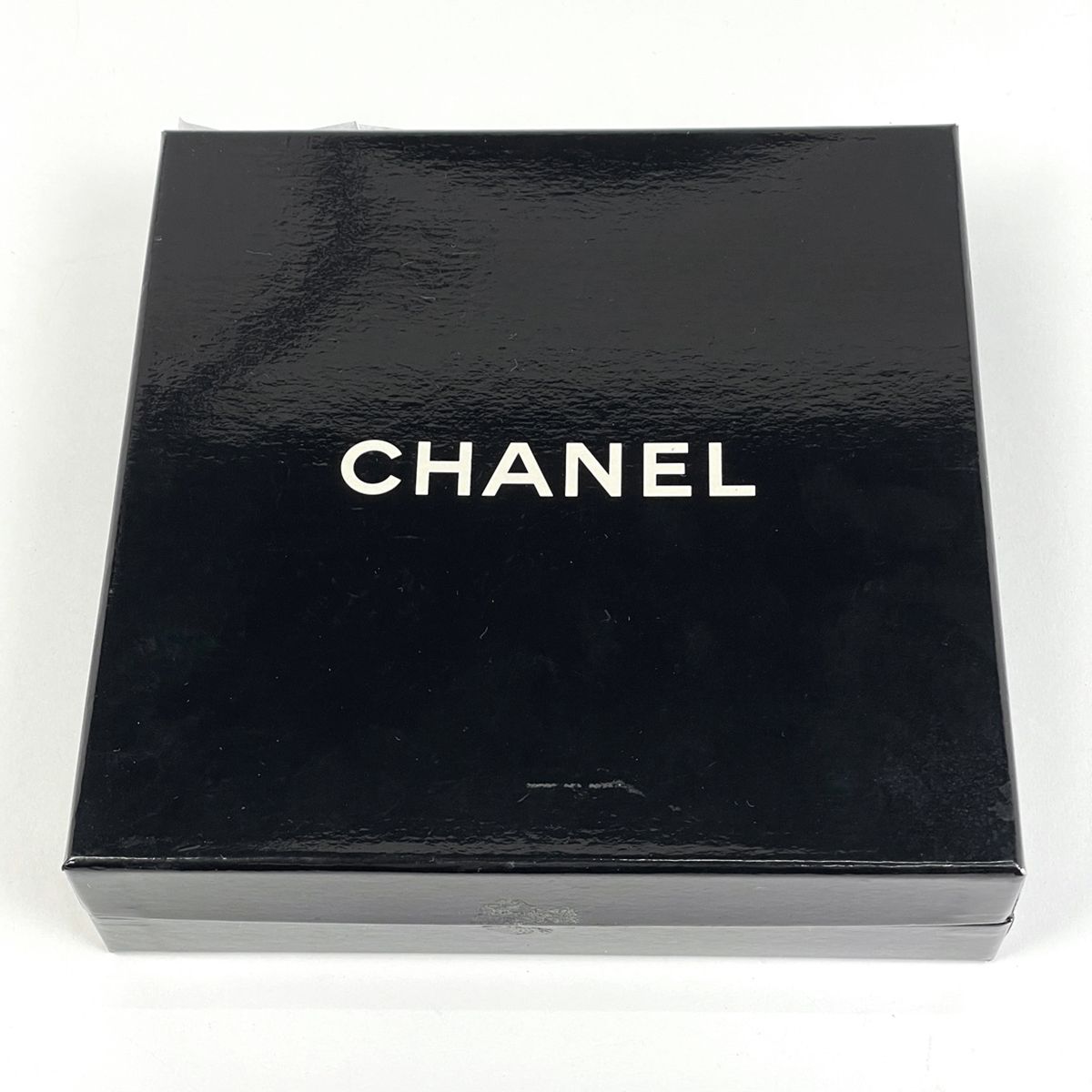 Chanel CC Logo Chain Belt Leather Gold Black — view 7