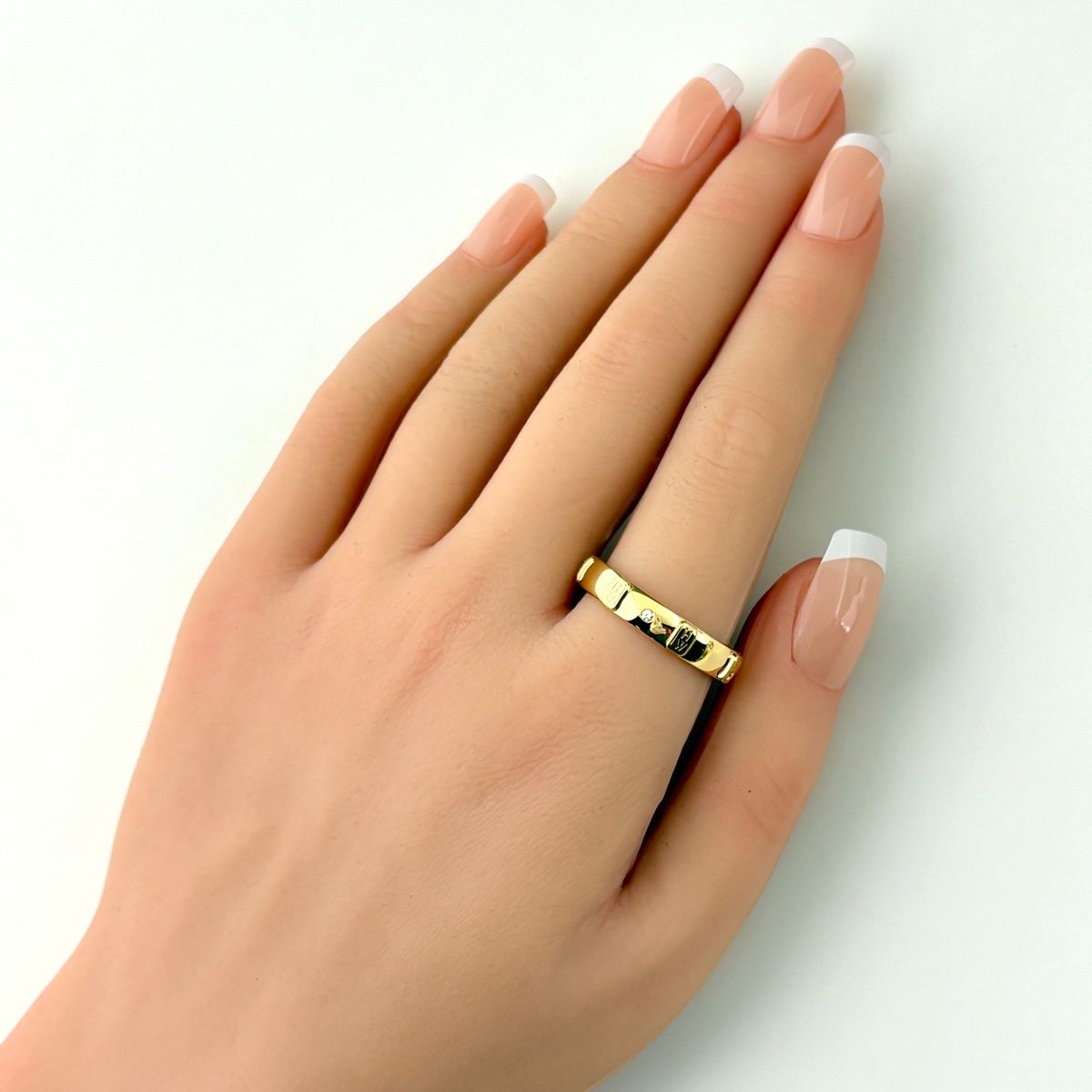 Harry Winston HW Logo Band Ring YG Yellow Gold Pave Diamond — view 5