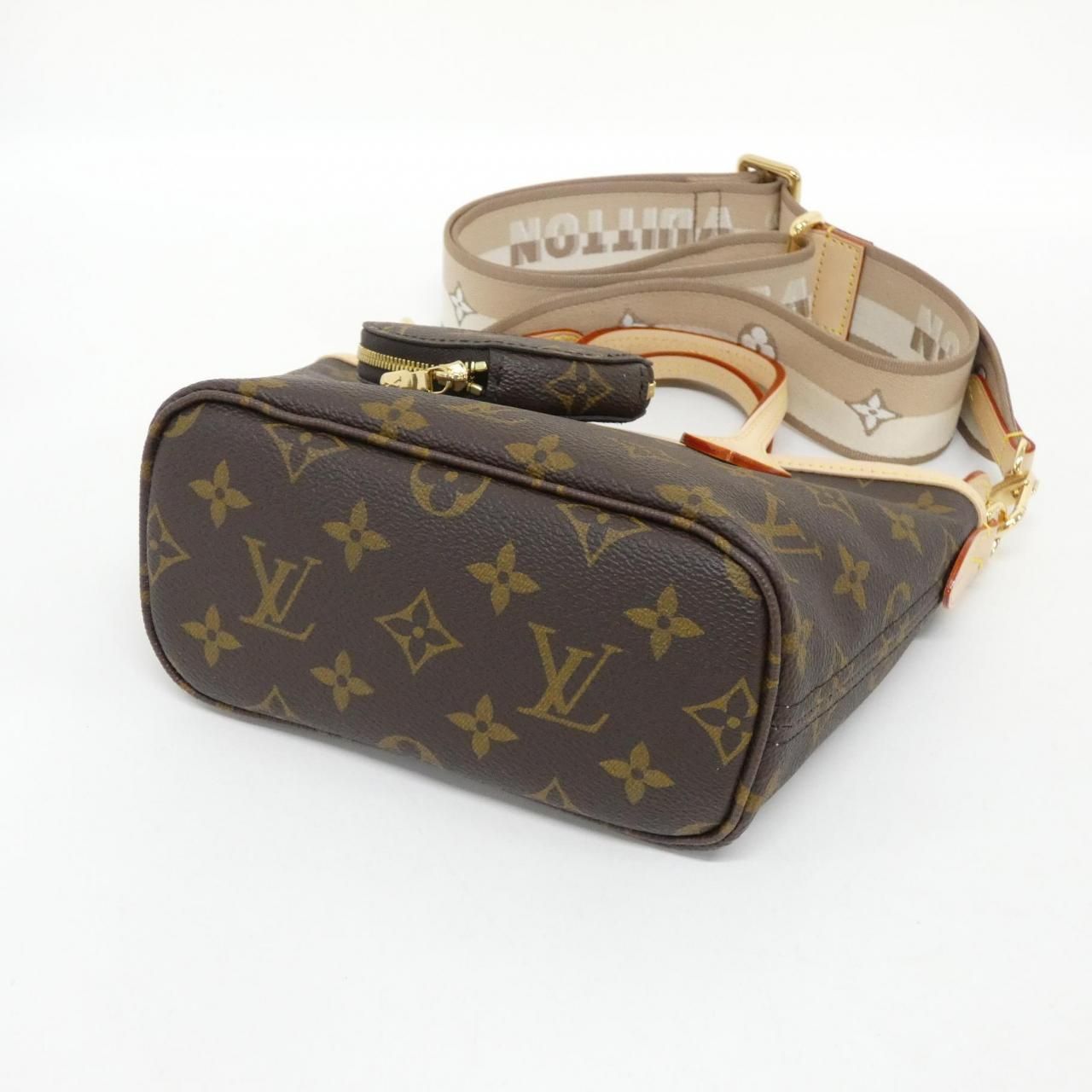 Louis Vuitton Monogram Neverfull BB Bag — view 3