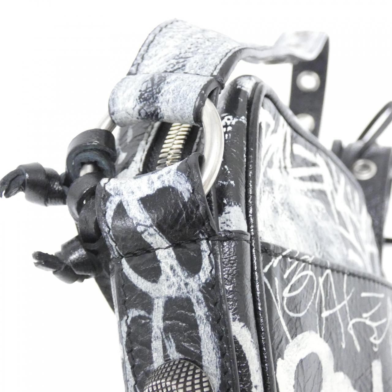 Balenciaga le Cagole Cross Shoulder Bag — view 4