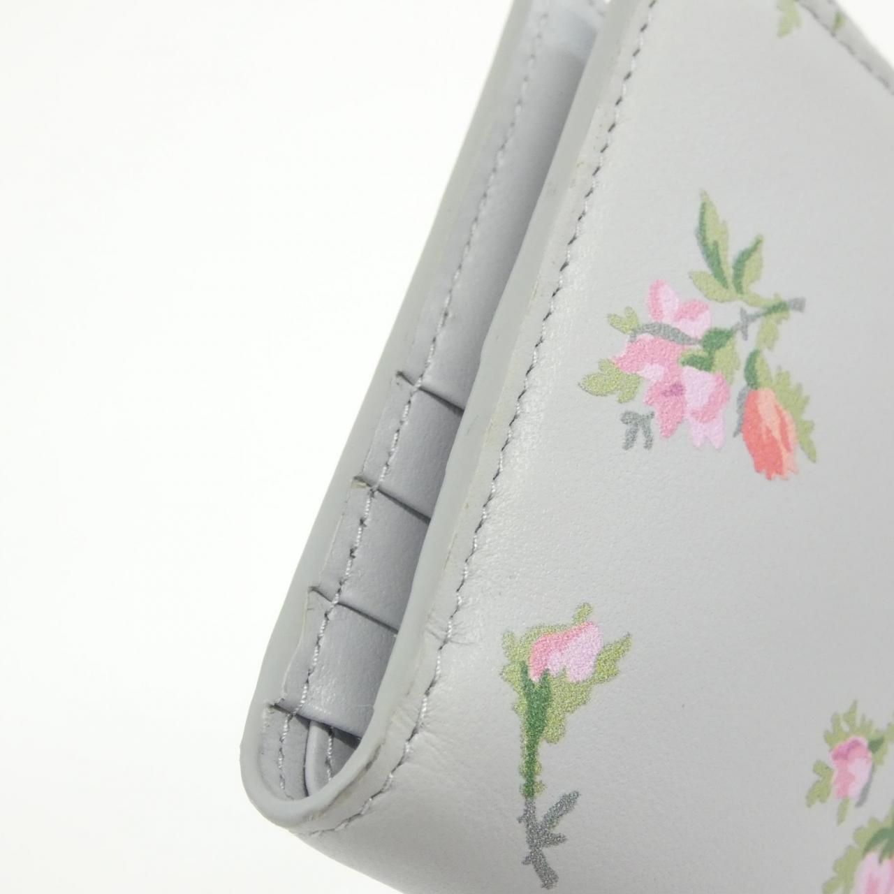 Prada Wallet Gold — view 3