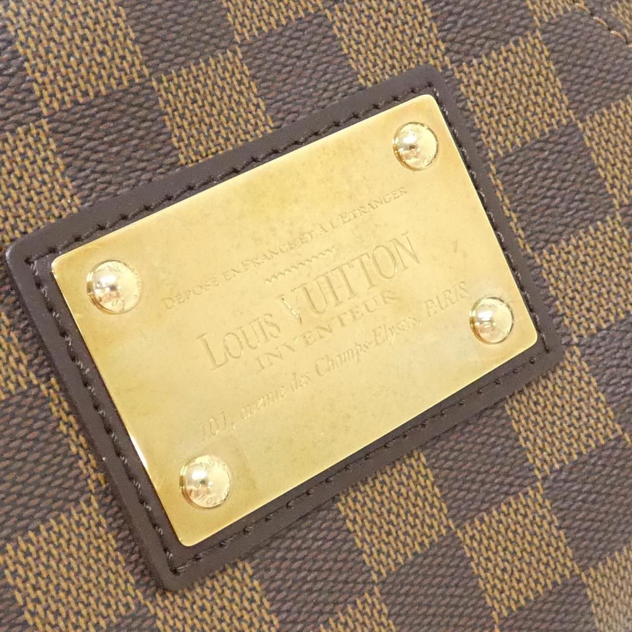 Louis Vuitton Damier Thames PM Shoulder Bag — view 5