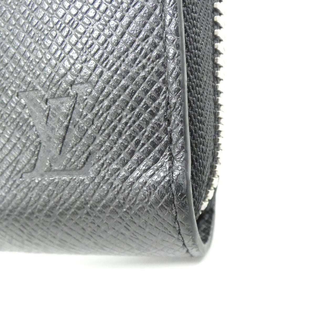 Louis Vuitton Taiga Zippy Wallet Horizontal — view 4