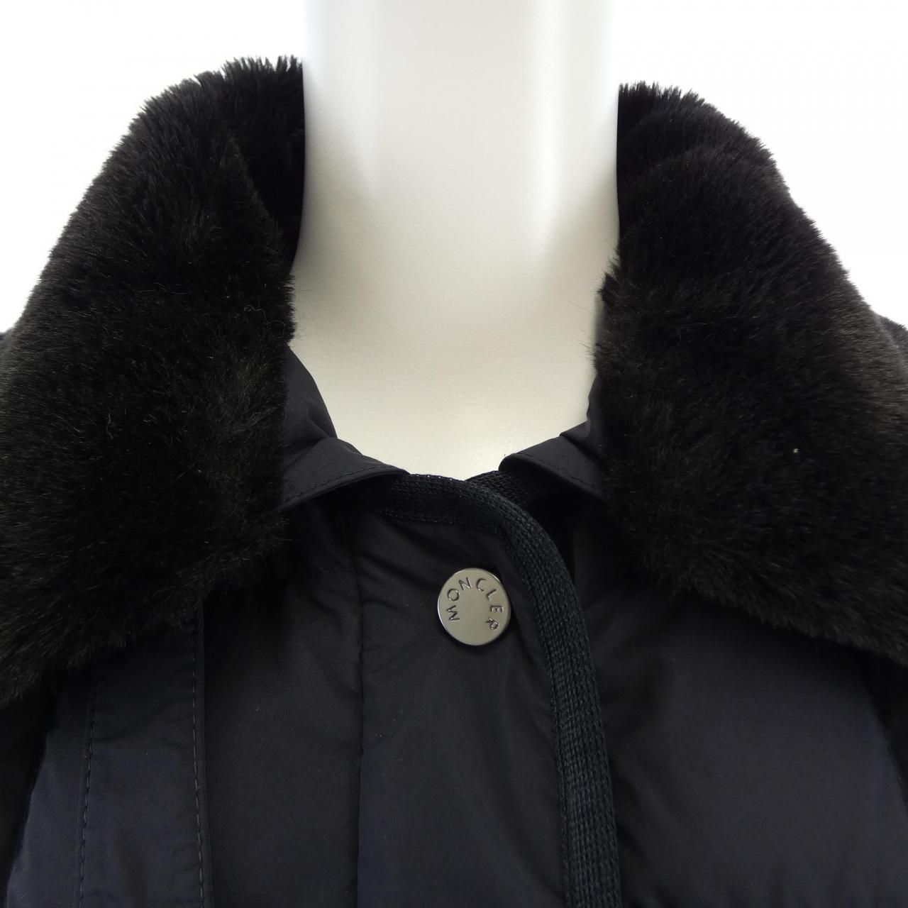 Moncler Cygne Down Jacket — view 7