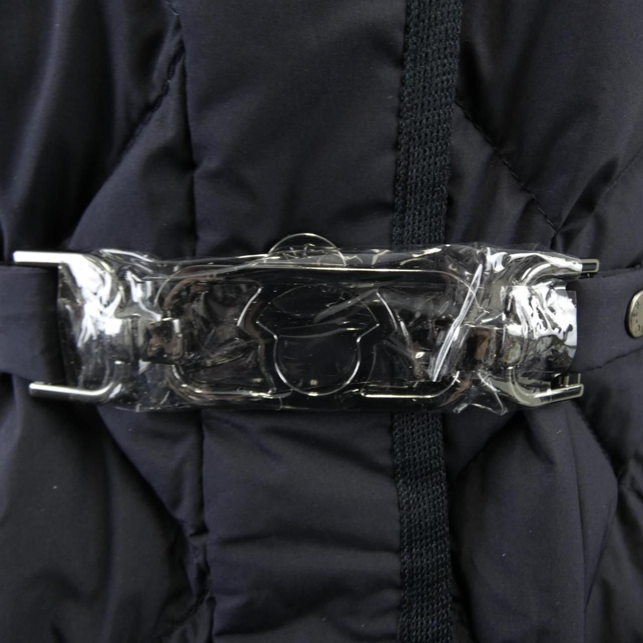 Moncler Cygne Down Jacket — view 9