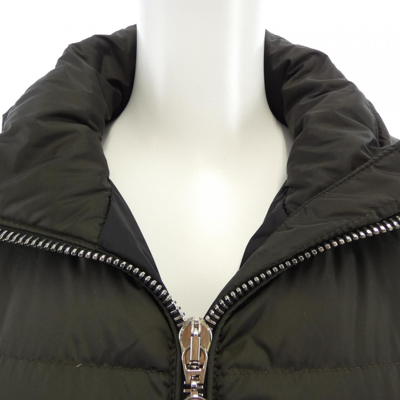 Moncler Oiron Down Jacket — view 7