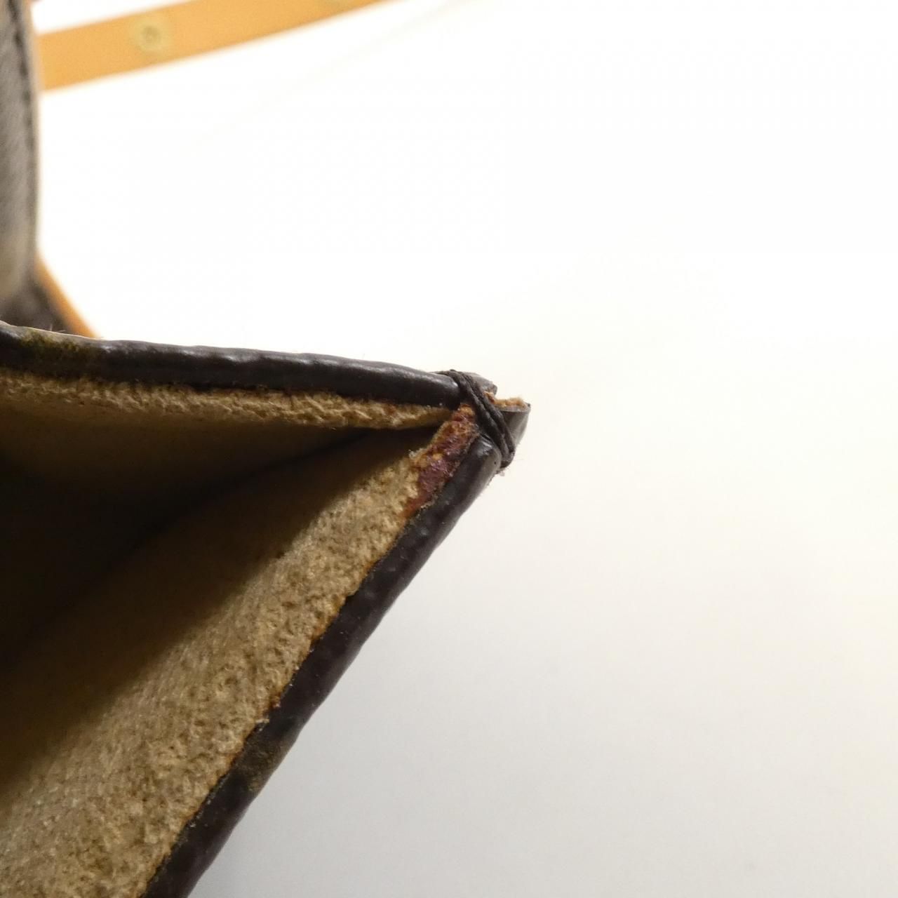 Louis Vuitton Monogram Pochette Florentine S Waist Bag — view 8