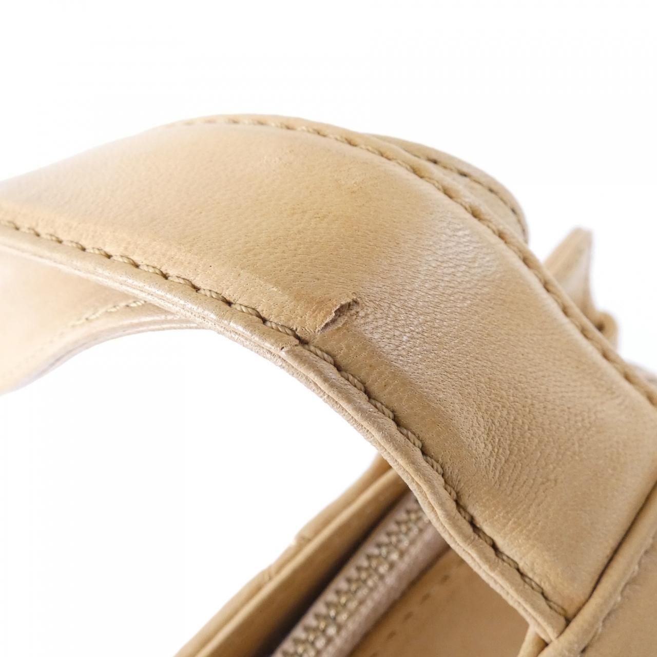 Chanel Bag Handbag Beige — view 7