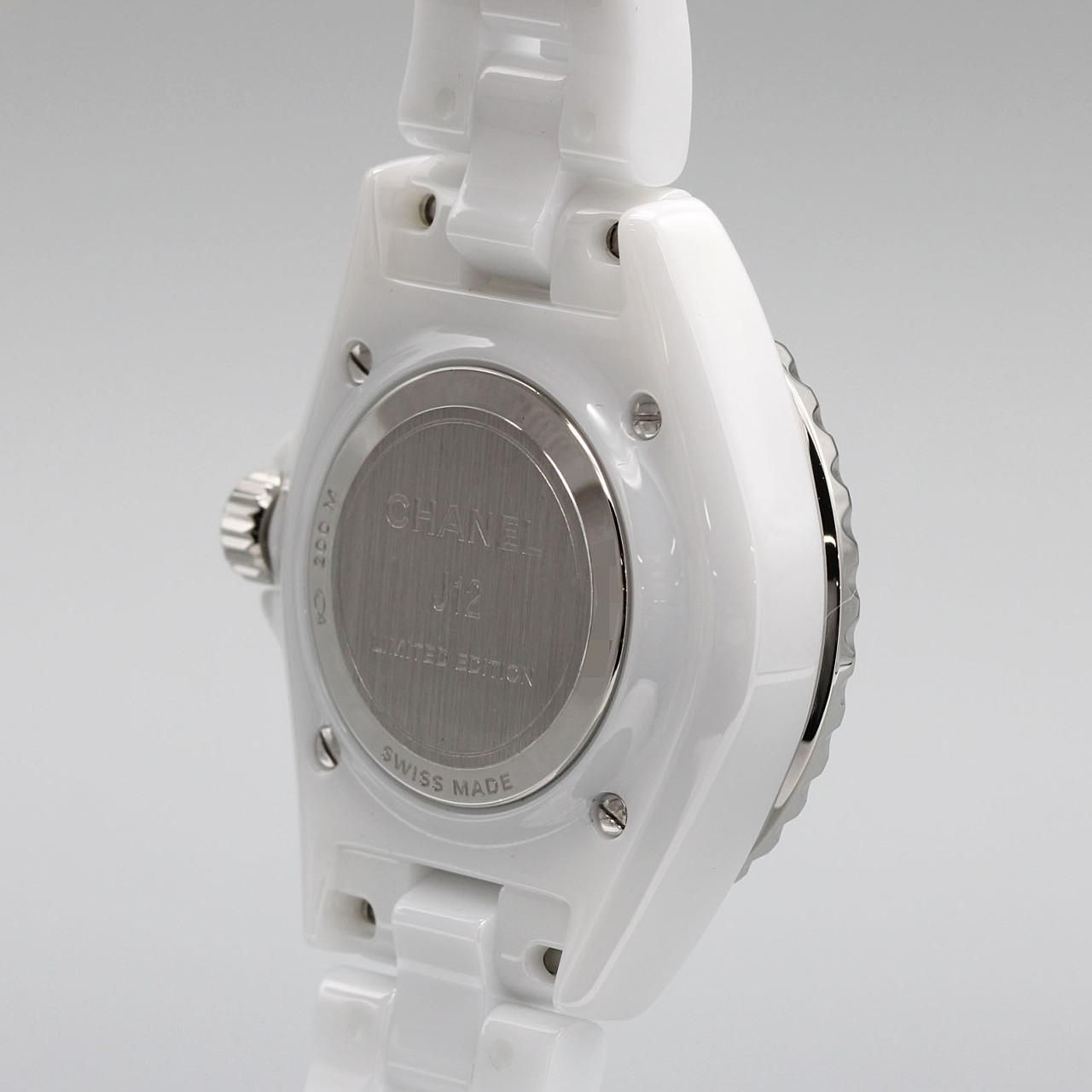 Chanel Wanted de 33 mm Ceramic Quartz Watch — view 6